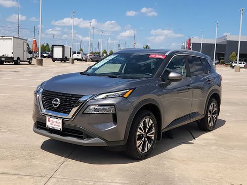 Certified 2023 Nissan Rogue SV w/ SV Premium B Package FWD image 9