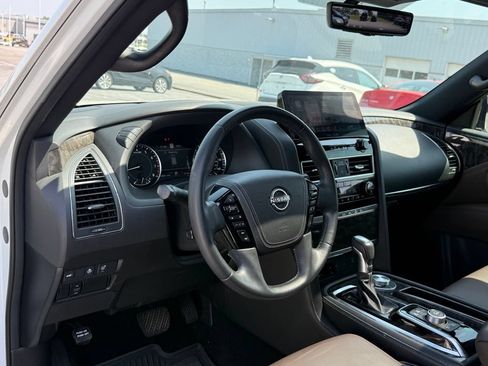 Used 2023 Nissan Armada Platinum w/ Captain's Chairs Package AWD/4WD image 4