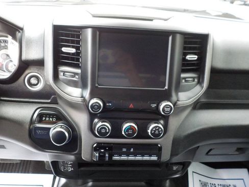 Used 2022 RAM 2500 Tradesman w/ Chrome Appearance Group AWD/4WD image 17