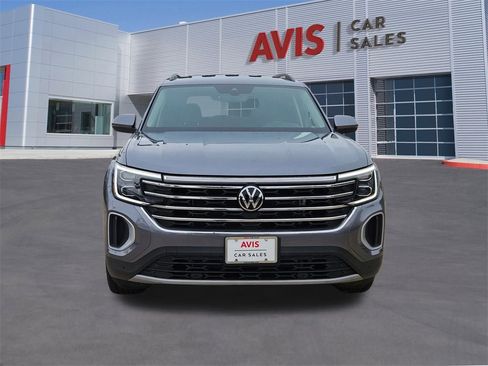 Used 2025 Volkswagen Atlas SE image 10