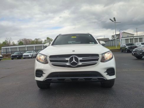Used 2019 Mercedes-Benz GLC 300 4MATIC image 2