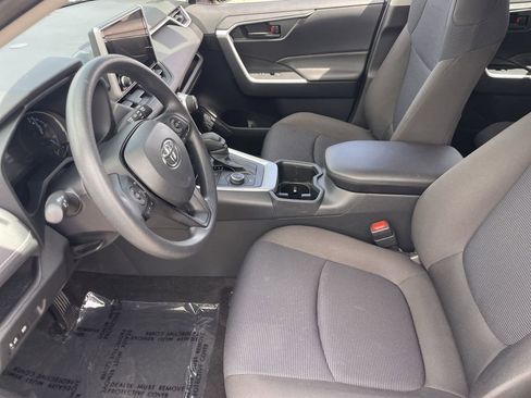 Used 2025 Toyota RAV4 LE image 18