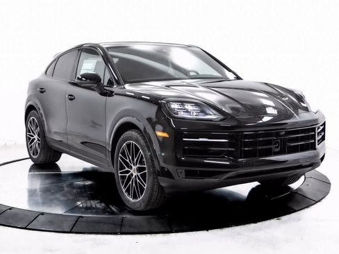 Certified 2025 Porsche Cayenne image 9