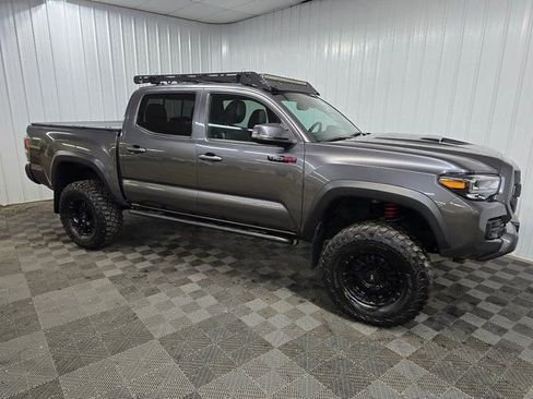 Used 2020 Toyota Tacoma TRD Pro image 1