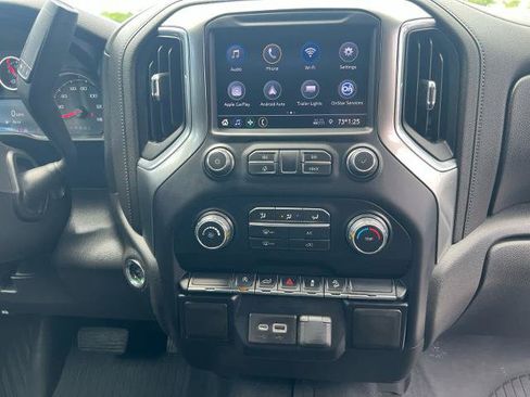 Used 2020 Chevrolet Silverado 1500 LT Trail Boss AWD/4WD image 18