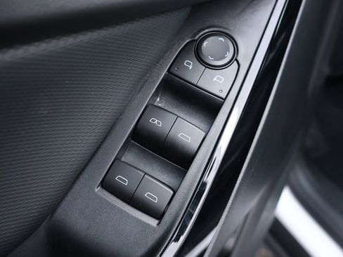 New 2026 Chevrolet Equinox LT w/ Convenience Package II image 8