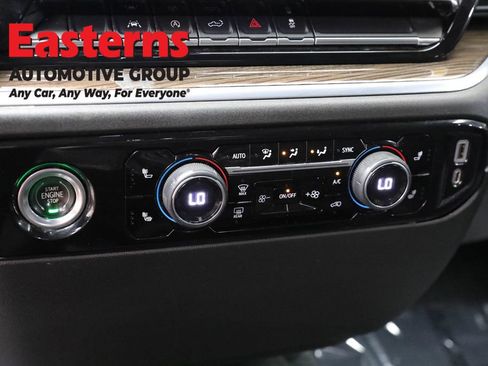 Used 2022 Chevrolet Silverado 1500 LT AWD/4WD image 21