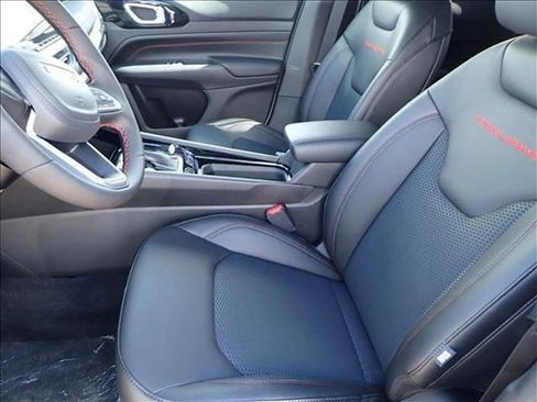 New 2025 Jeep Compass Trailhawk image 11