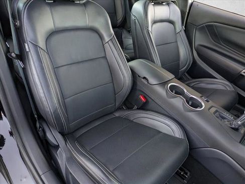 Used 2025 Ford Mustang Premium image 19