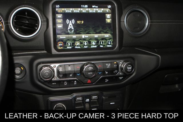 Used 2018 Jeep Wrangler Unlimited Sahara AWD/4WD image 19