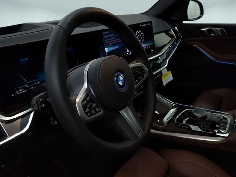 New 2026 BMW X5 xDrive50e image 19