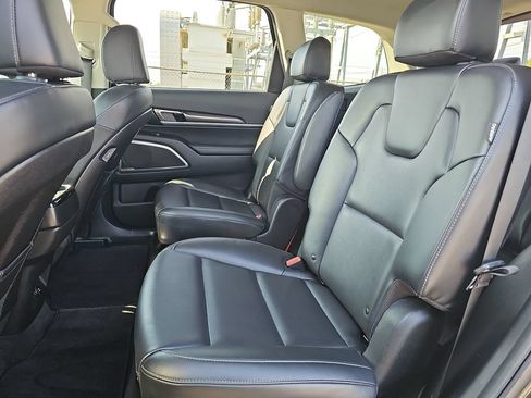 Used 2025 Kia Telluride S AWD/4WD image 14