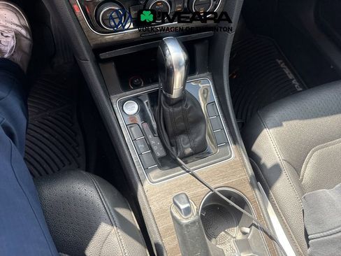 Used 2017 Volkswagen Passat 1.8T SE image 5