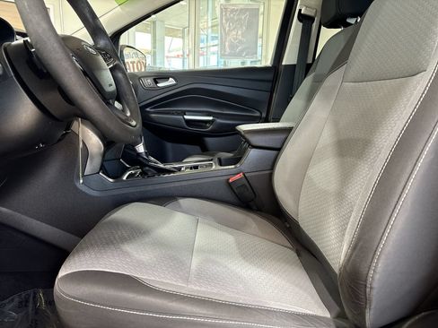 Used 2017 Ford Escape SE FWD image 11