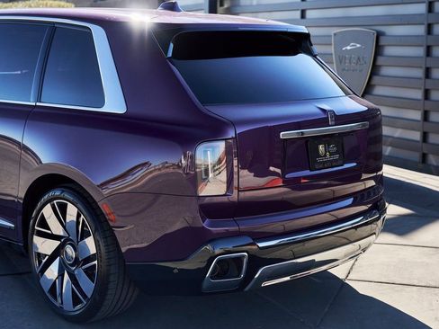 Used 2025 Rolls-Royce Cullinan AWD/4WD image 10