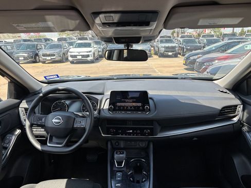 Used 2026 Nissan Rogue SV FWD image 34