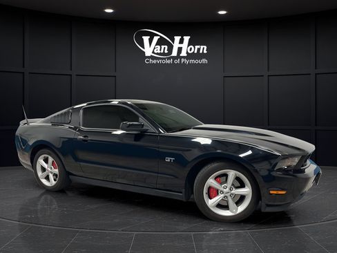 Used 2010 Ford Mustang GT RWD image 1