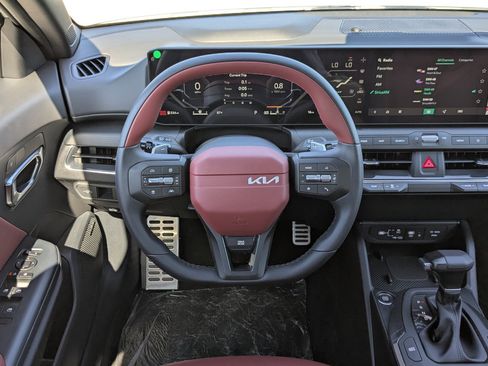 New 2025 Kia K4 GT-Line Turbo image 18