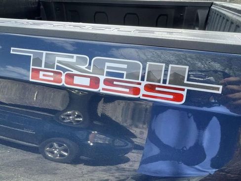 Used 2019 Chevrolet Silverado 1500 Custom Trail Boss image 6