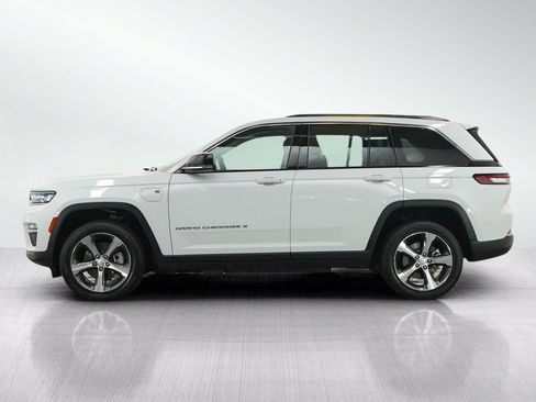 Used 2023 Jeep Grand Cherokee 4WD 4xe w/ Luxury Tech Group II image 2