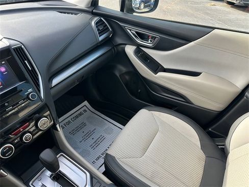 Used 2023 Subaru Forester Premium image 29