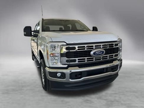 Used 2026 Ford F250 XLT AWD/4WD image 2
