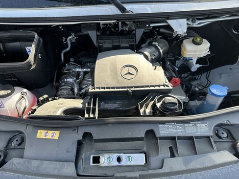 New 2025 Mercedes-Benz Sprinter 2500 image 25