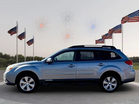 Used 2011 Subaru Outback 2.5i Limited w/ PWR Moonroof Pkg image 4