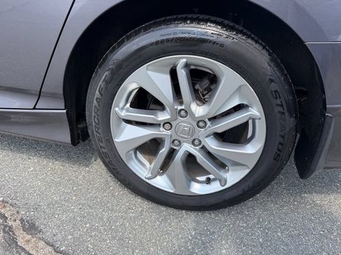 Used 2018 Honda Accord LX image 31