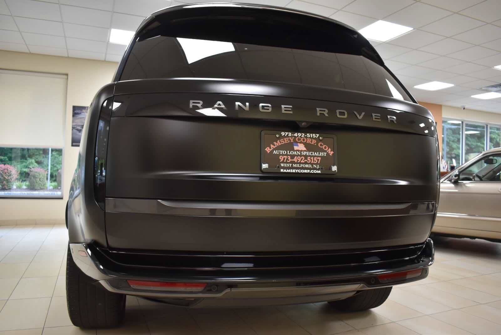 Used 2023 Land Rover Range Rover Long Wheelbase SE AWD/4WD image 52