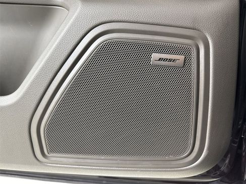 Certified 2025 Porsche Macan image 35