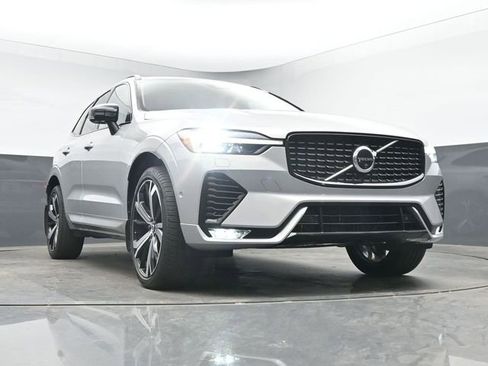 Used 2023 Volvo XC60 B5 Ultimate w/ Climate Package FWD image 15