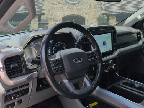Used 2022 Ford F150 XLT w/ Equipment Group 302A High RWD image 7