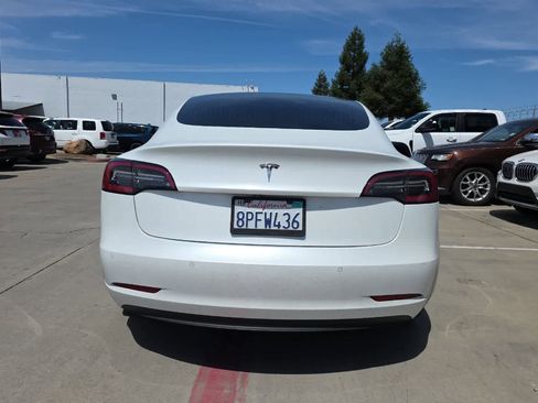 Used 2020 Tesla Model 3 Standard Range RWD image 8