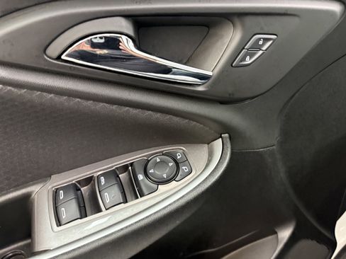 Used 2025 Chevrolet Malibu LT FWD image 25
