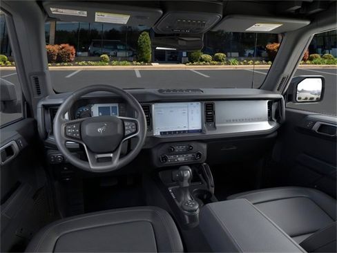 New 2025 Ford Bronco Badlands image 9