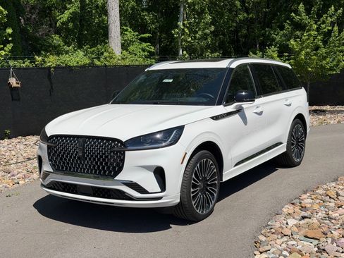 New 2026 Lincoln Aviator Black Label AWD/4WD image 1