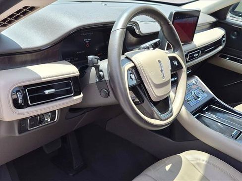 Used 2024 Lincoln Aviator Reserve w/ Equipment Group 201A RWD image 9