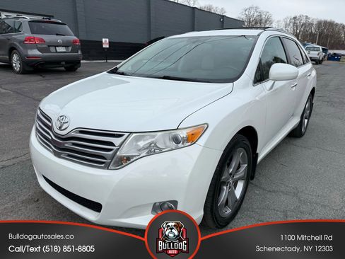 Used 2012 Toyota Venza XLE image 1