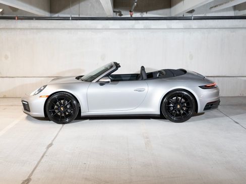 Certified 2020 Porsche 911 Carrera image 2