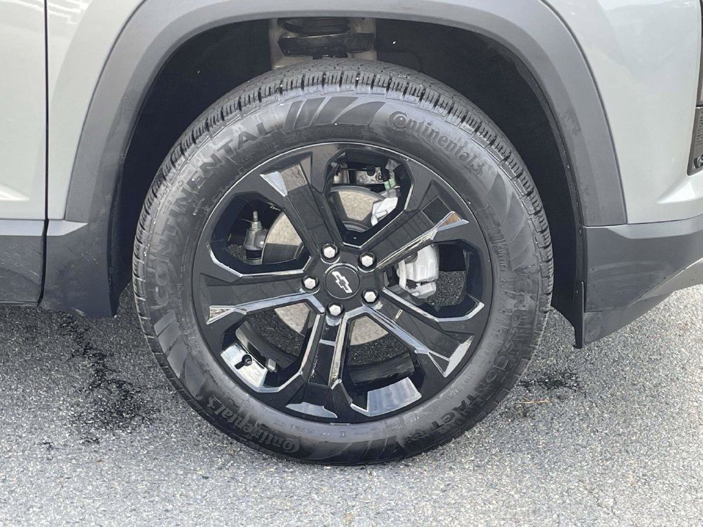 Used 2026 Chevrolet Equinox LT w/ Midnight Edition FWD image 10