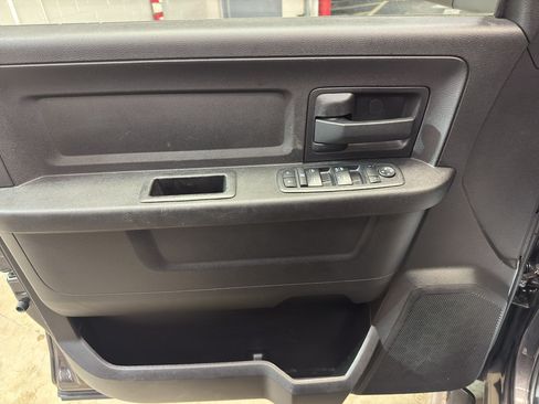 Used 2018 RAM 2500 Tradesman w/ Chrome Appearance Group AWD/4WD image 15