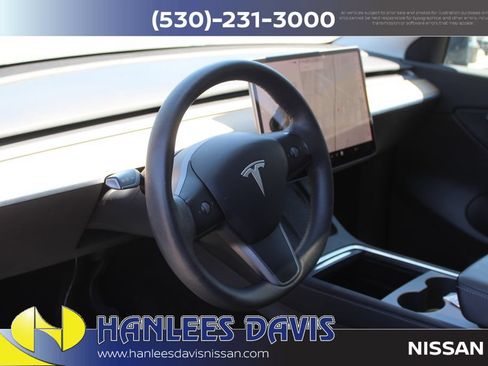 Used 2021 Tesla Model Y Long Range AWD/4WD image 13