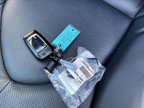 Certified 2024 Toyota Grand Highlander AWD image 15