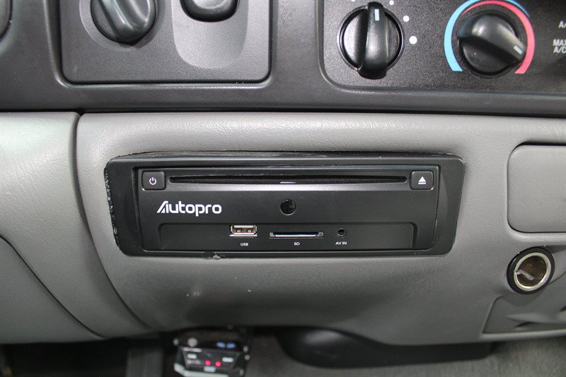 Used 2005 Ford Excursion XLT AWD/4WD image 12