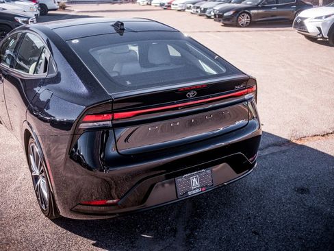 Used 2024 Toyota Prius XLE image 10