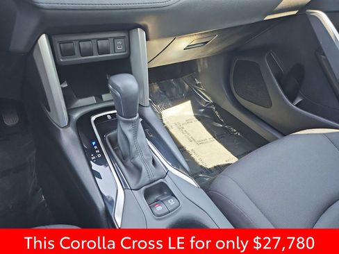 Used 2024 Toyota Corolla Cross LE w/ Moonroof Package AWD/4WD image 24