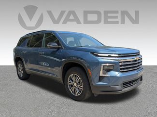 New 2025 Chevrolet Traverse LT w/ Driver Confidence Package video 3