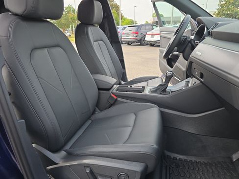 Used 2023 Audi Q3 2.0T Premium Plus w/ Premium Plus Package AWD/4WD image 10