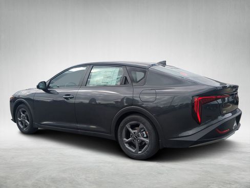 New 2025 Kia K4 LXS image 5